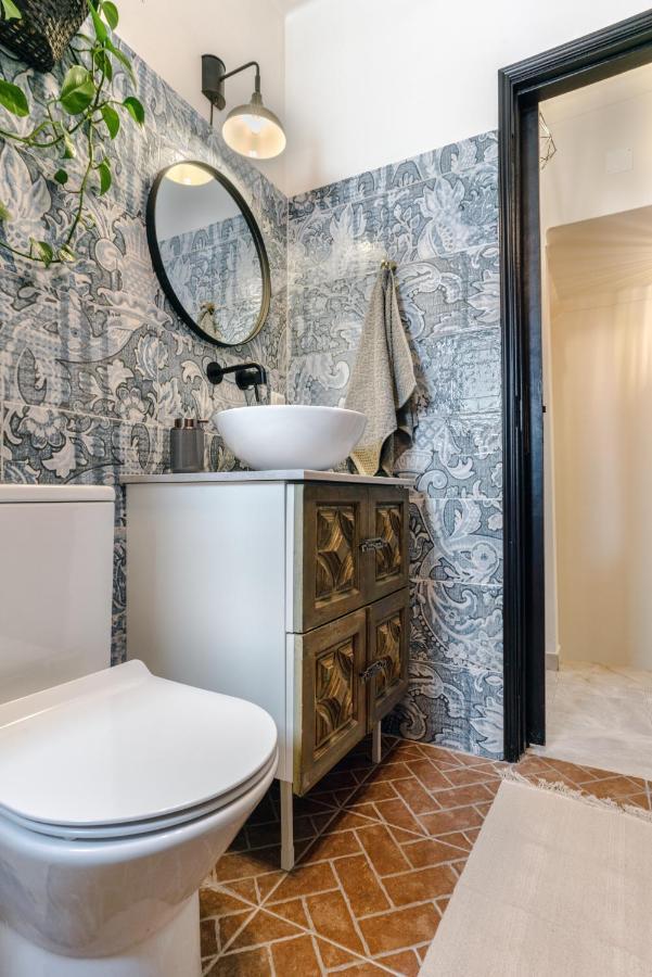 Arty Vintage Townhouse With Rooftop Shower & Sun Loungers Olhão Extérieur photo